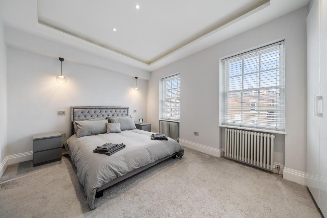 Modern Townhouse With Cinema In Se1 Londra